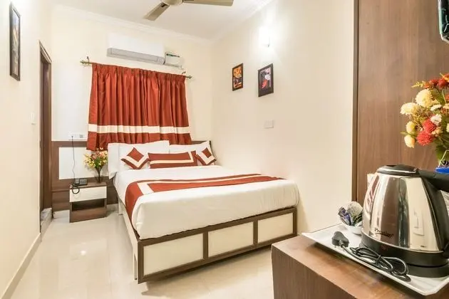 Deluxe Tek Büyük Yataklı Oda, 1 Çift Kişilik Yatak, Sigara İçilmez, Şehir Manzaralı