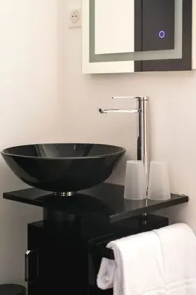 Comfort Tek Büyük Yataklı Oda