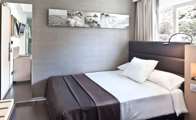 Deluxe Tek Kişilik Oda