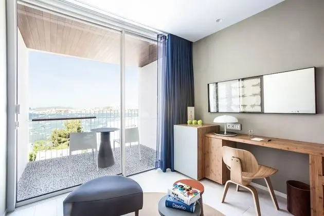 Deluxe Tek Büyük Yataklı Oda, Deniz Manzaralı
