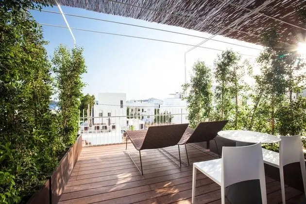 Deluxe Tek Büyük Yataklı Oda, Teras