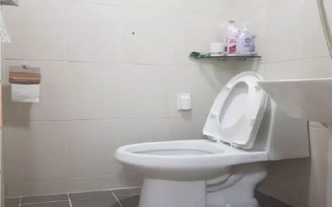 Oda (Room 202 (Cypress bedding room/cookin)