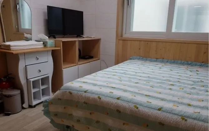 Oda (Room 203 (pyeonbaek bedroom cooking X)