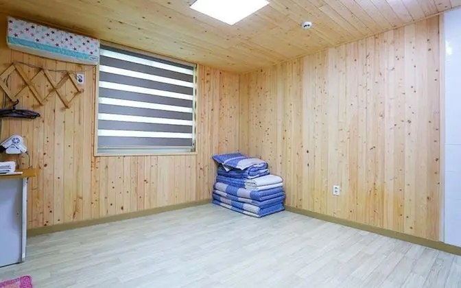 Oda (Room 205 (Cypress ondol room/no cooki)