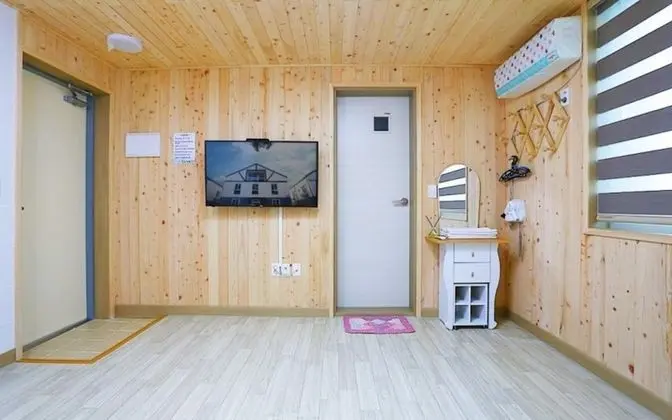 Oda (Room 205 (Cypress ondol room/no cooki)