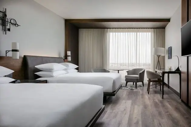 Oda, 2 Büyük (Queen) Boy Yatak, Sigara İçilmez (M Club Lounge Access)