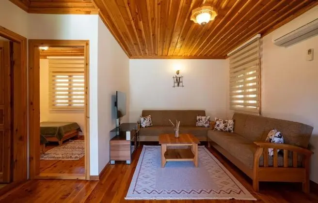 Bungalow 1+1 Oda,Bahçe Manzaralı,Bahçe Katı