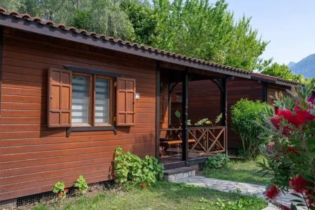 Bungalow 1+1 Oda,Bahçe Manzaralı,Bahçe Katı