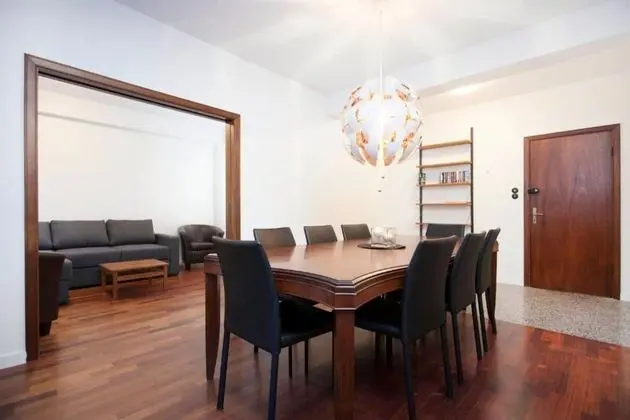 Traditional Apart Daire, Şehir Manzaralı