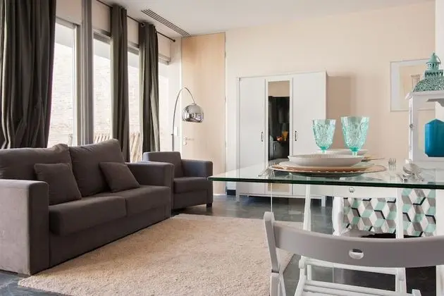 Çatı Katı Süiti (Penthouse), Havuz Manzaralı