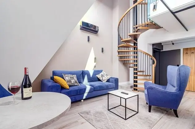 Çatı Katı Süiti (Penthouse)