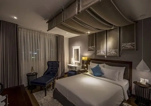 Deluxe Tek Büyük Yataklı Oda (Complimentary Afternoon Tea & Minibar)