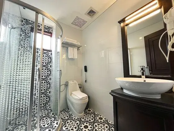 Deluxe Tek Büyük Yataklı Oda (Complimentary Afternoon Tea & Minibar)