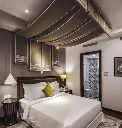Superior Tek Büyük Yataklı Oda (Complimentary Afternoon Tea & Minibar)