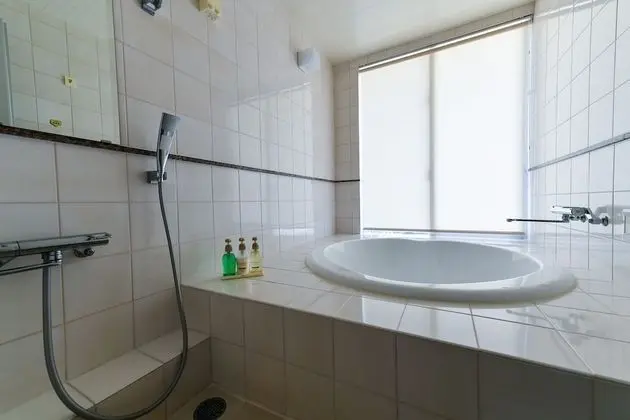 İki Ayrı Yataklı Oda, Sigara İçilmez, Bahçe Manzaralı