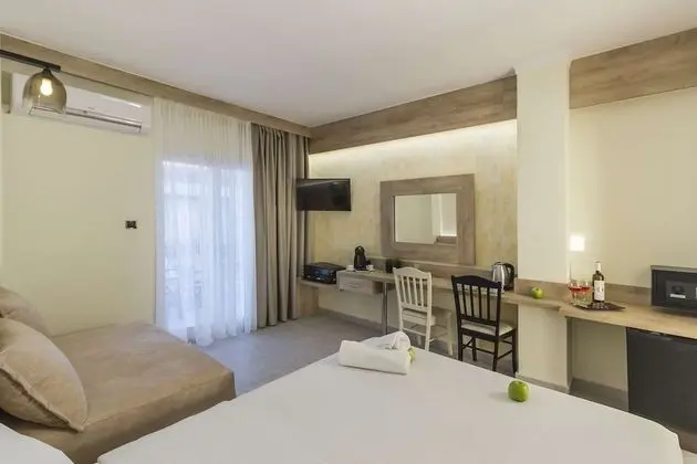 Deluxe Tek Büyük Yataklı Oda, Balkon, Deniz Manzaralı
