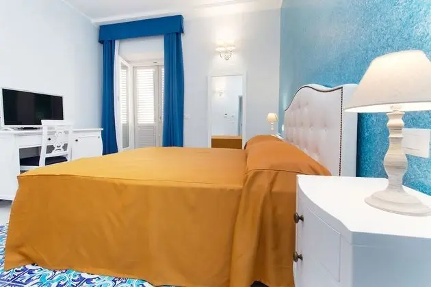 Standard Tek Büyük veya İki Ayrı Yataklı Oda