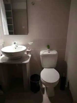 Apart Daire, 1 Büyük (Queen) Boy Yatak ve Çekyat