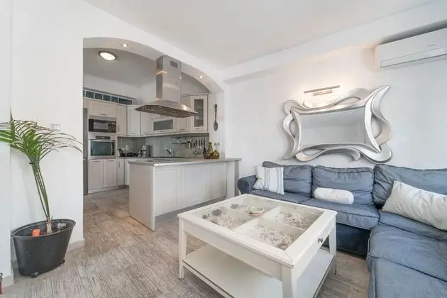 Villa 3 bedrooms view by the sea