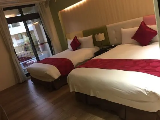 Dört Kişilik Oda, 2 Çift Kişilik Yatak, Sigara İçilmez