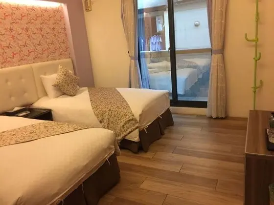 Tek Büyük Yataklı Oda, 2 Tek Kişilik Yatak, Sigara İçilmez