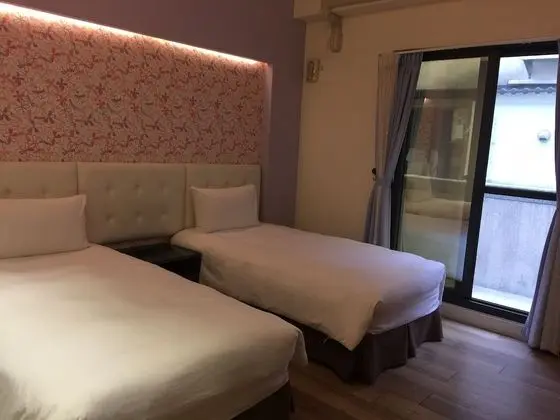 Tek Büyük Yataklı Oda, 2 Tek Kişilik Yatak, Sigara İçilmez