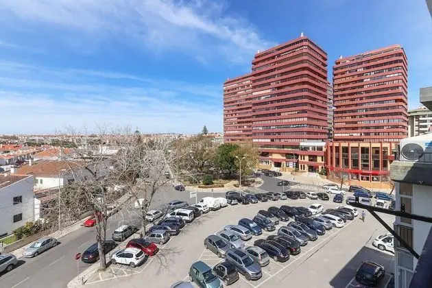 Apart Daire, 3 Yatak Odası, Balkon, Bahçe Manzaralı