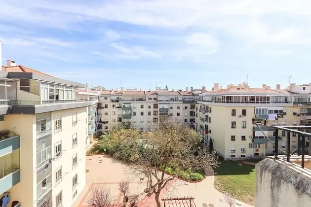 Apart Daire, 3 Yatak Odası, Balkon, Bahçe Manzaralı