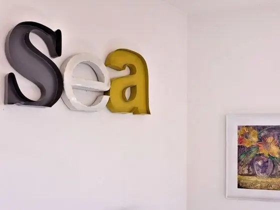 Ev