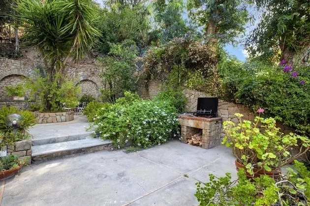 Villa, Sigara İçilebilir