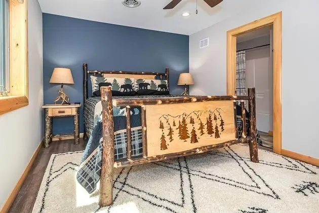 Ev, Birden Çok Yatak, Sıcak Su Havuzu