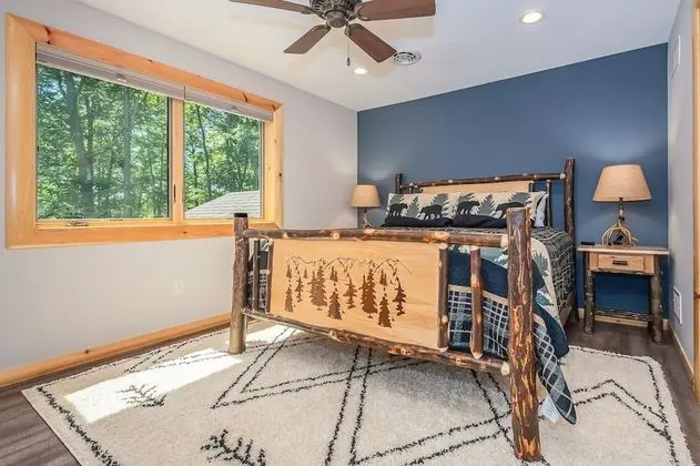 Ev, Birden Çok Yatak, Sıcak Su Havuzu