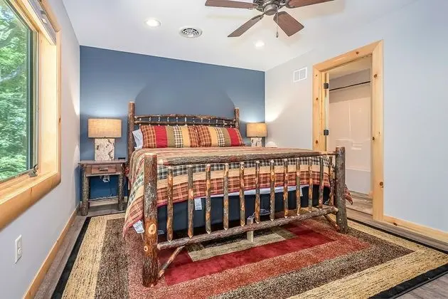 Ev, Birden Çok Yatak, Sıcak Su Havuzu