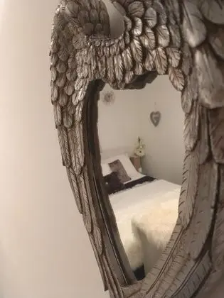 Büyük Yataklı Tek Kişilik Oda