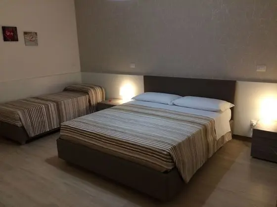 Üç Kişilik Oda
