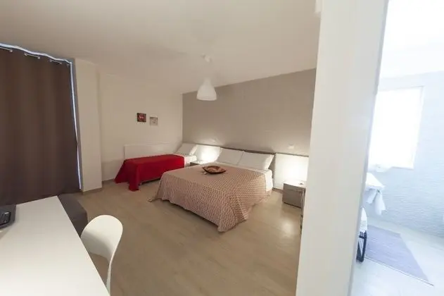 Üç Kişilik Oda