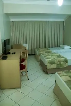 Üç Kişilik Oda