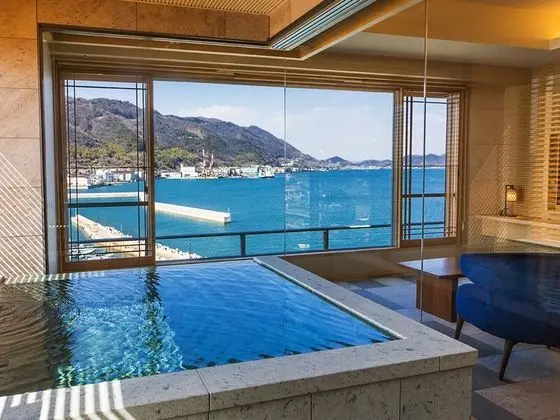 Economy Süit, Sigara İçilmez, Liman Manzaralı (72sqm, View Bath, 410)