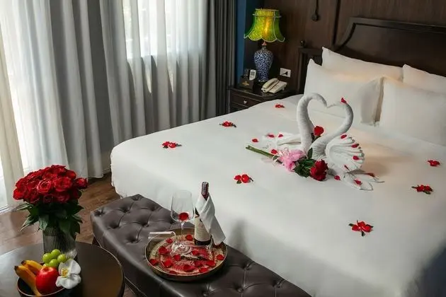 Deluxe Tek Büyük Yataklı Oda
