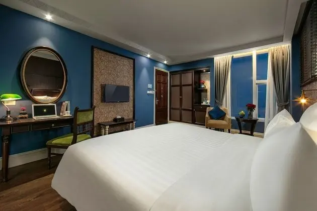 Premium Tek Büyük Yataklı Oda