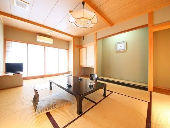 Traditional Oda (Japanese style, with Shared Bathroom)