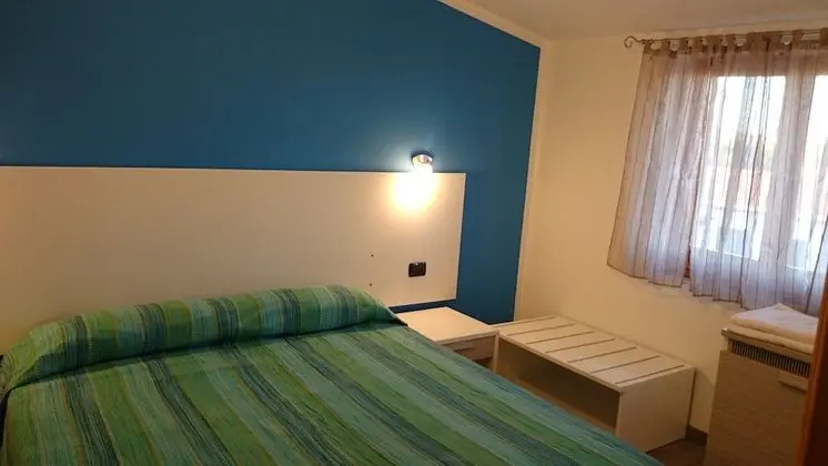 Classic Tek Büyük Yataklı Oda
