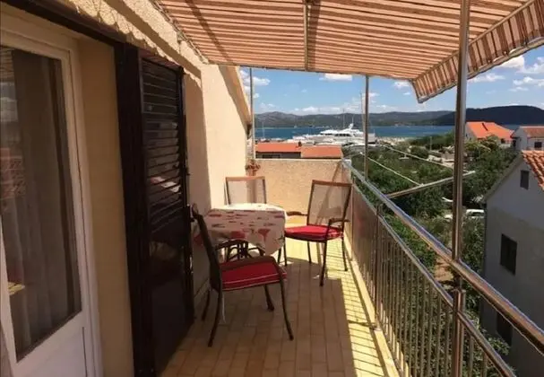 Apart Daire (Ognjen - family apartments with free )