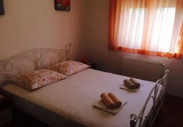 Apart Daire (Ognjen - family apartments with free )