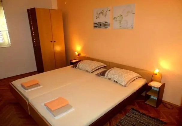 Stüdyo (Ognjen - family apartments with free )