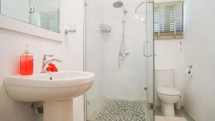 Basic Oda, Ortak Banyo