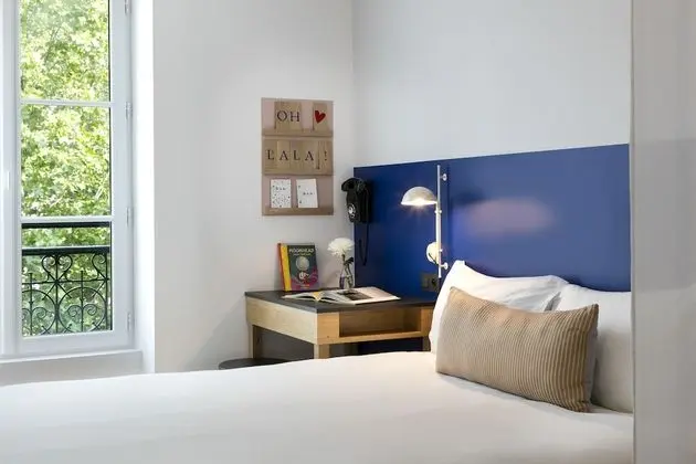 Tek Kişilik Oda (vue Bastille, no elevator)