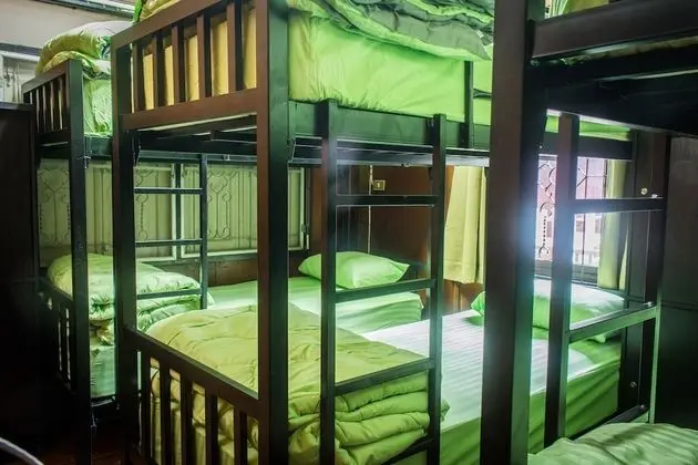6-Bed Female Dormitory with Air-conditioner