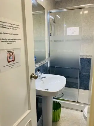 Classic Ortak Ranzalı Oda, Karma Ranzalı Oda, Özel Banyo (Bed in 6-Bed Mixed Dormitory Room	)