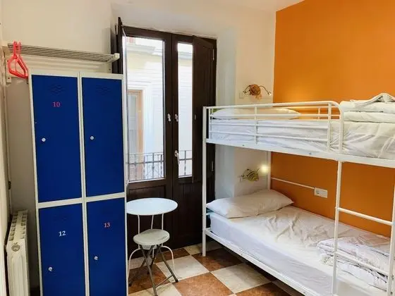 Standard Ortak Ranzalı Oda, Özel Banyo (4 camas)